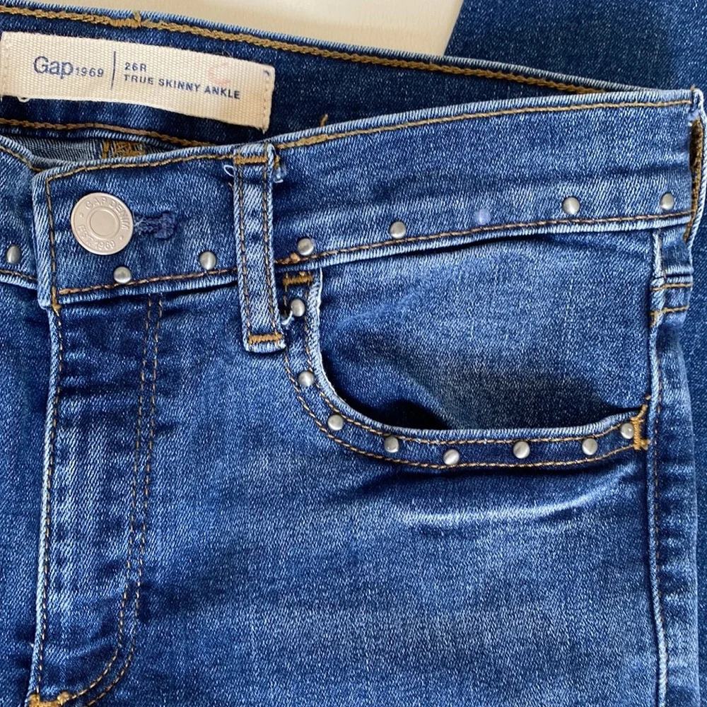 GAP1969 True Skinny Ankle Jeans with Silver Stud Detail-26R - Picture 6 of 8